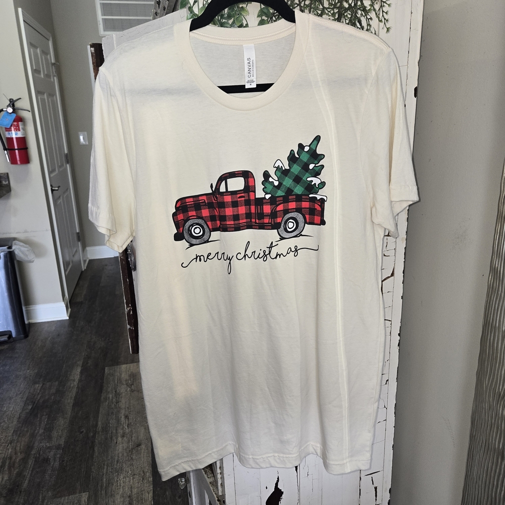 Medium Buffalo Plaid Truck Tee Merry Christmas Tree Graphic Shirt Holiday - Picture 1 of 2